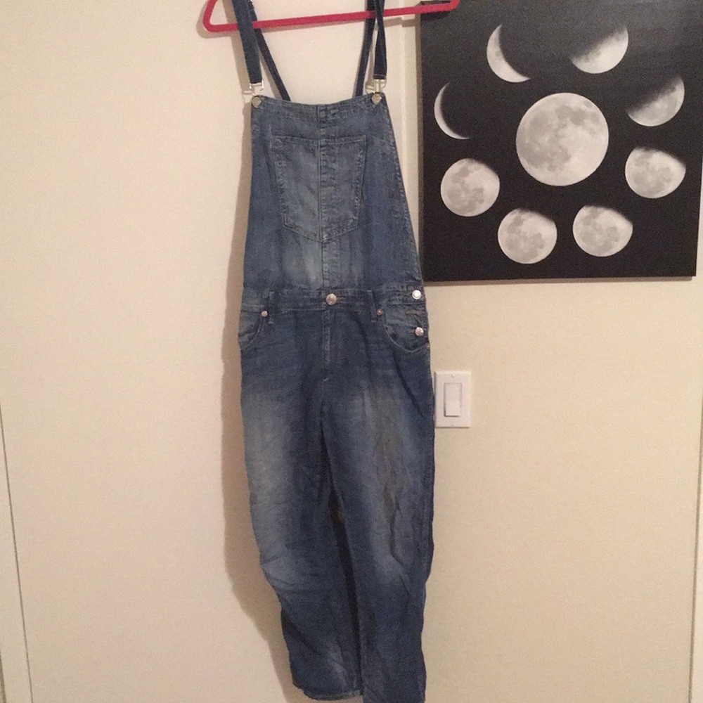 True religion overalls! 🌸